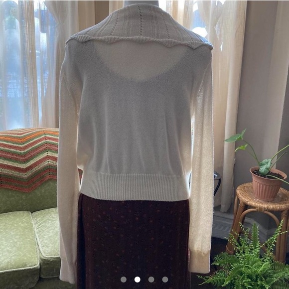 The Dainty Scalloped Edged Sailor Collar Cropped Cream Cardigan - Picture 2 of 4